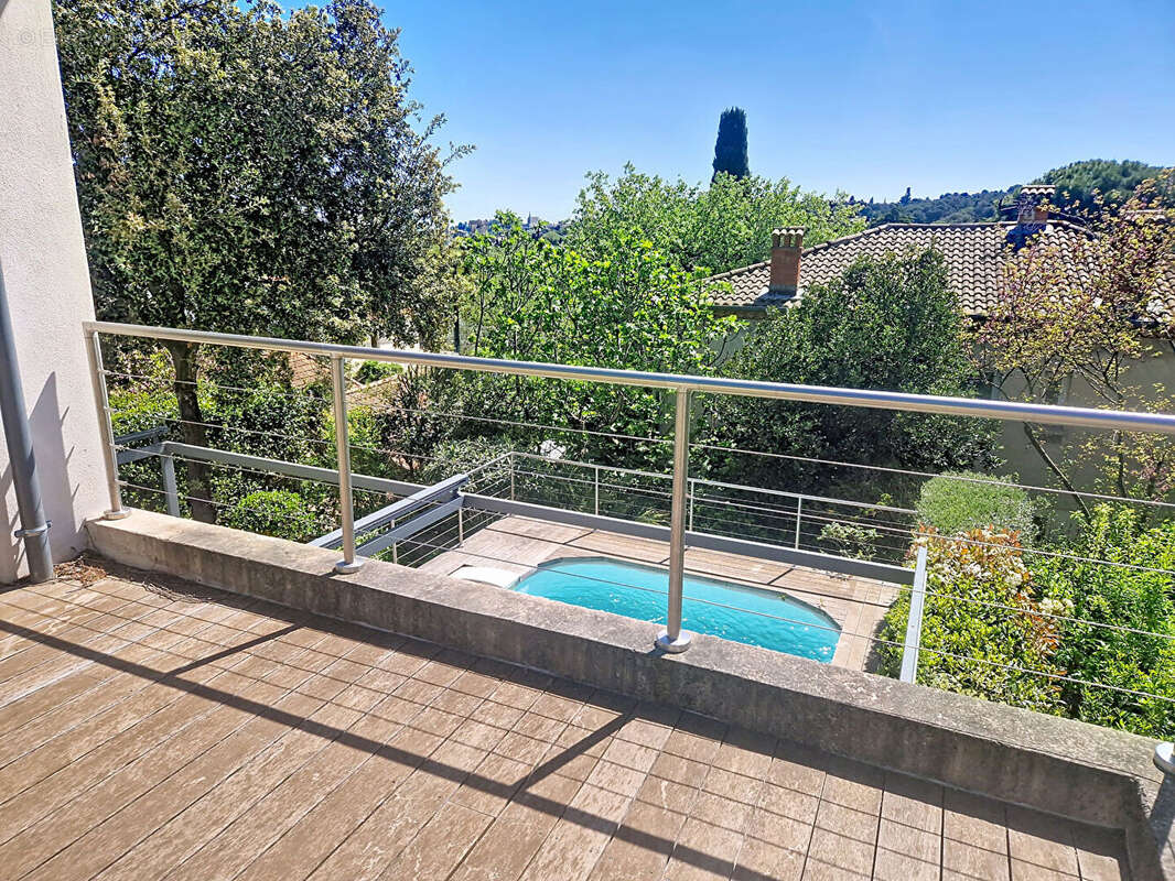 Maison à VILLENEUVE-LES-AVIGNON