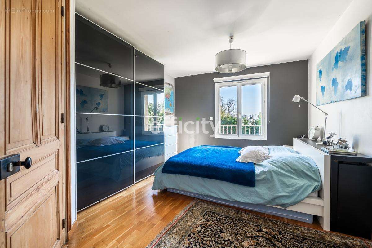 Maison à SAINT-CYR-AU-MONT-D'OR