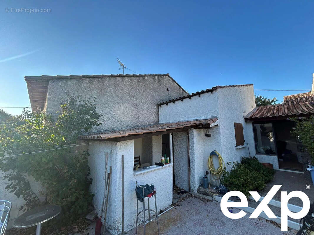 Maison à PELISSANNE