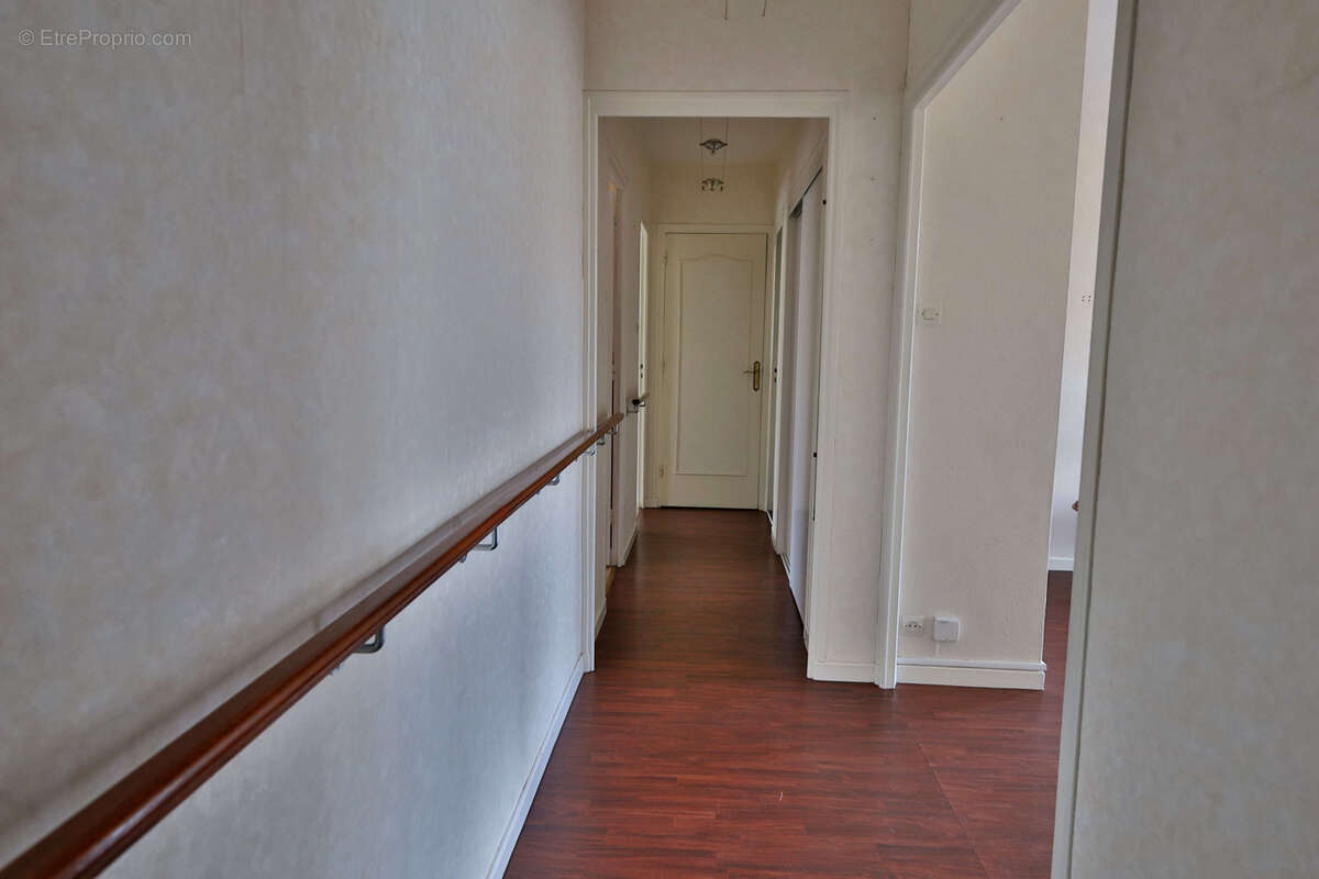 Appartement Type 3 - 67,78m2 habitables - Balcon - Cave - Place de parking Privative - photo 14