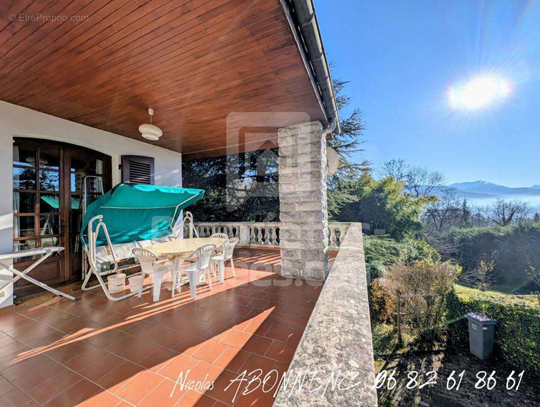 Maison à LA TRONCHE