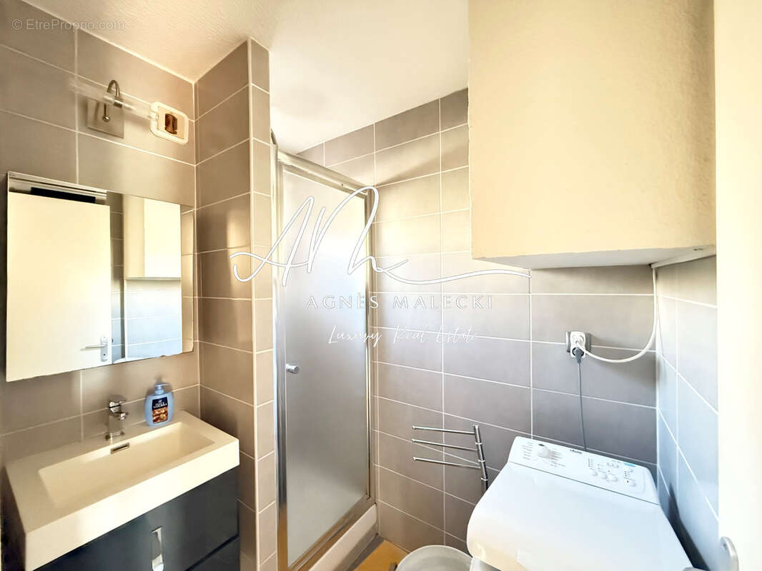 Appartement à LA CROIX-VALMER
