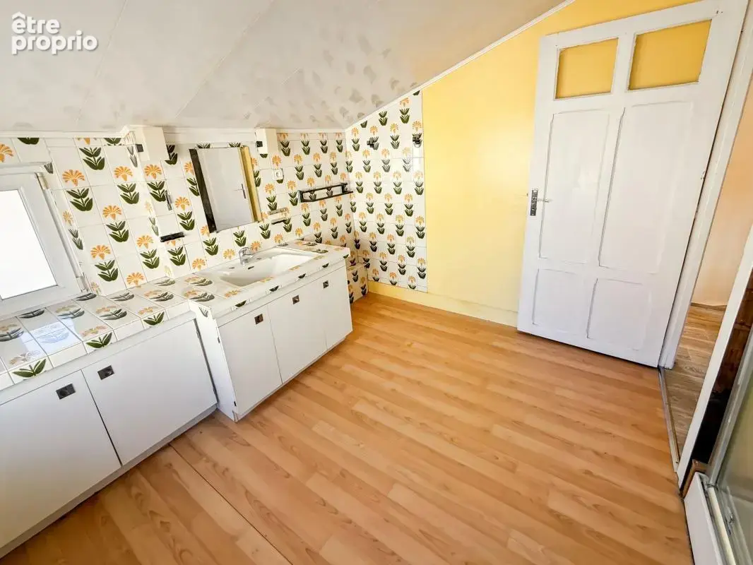 Maison 70 m² avec jardin, garage et fort potentiel – Secteur Mézières, Charleville-Mézières - photo 11