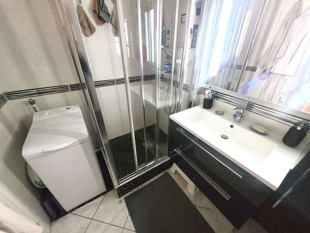 Appartement à LE BOURGET