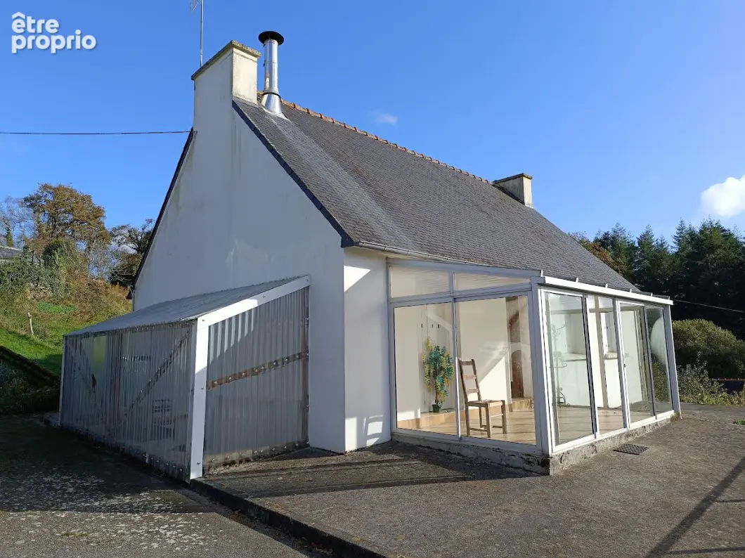 29530 Plonevez du Faou maison plain pied 3 chambres sous sol au calme, vue, source, hangar - photo 1