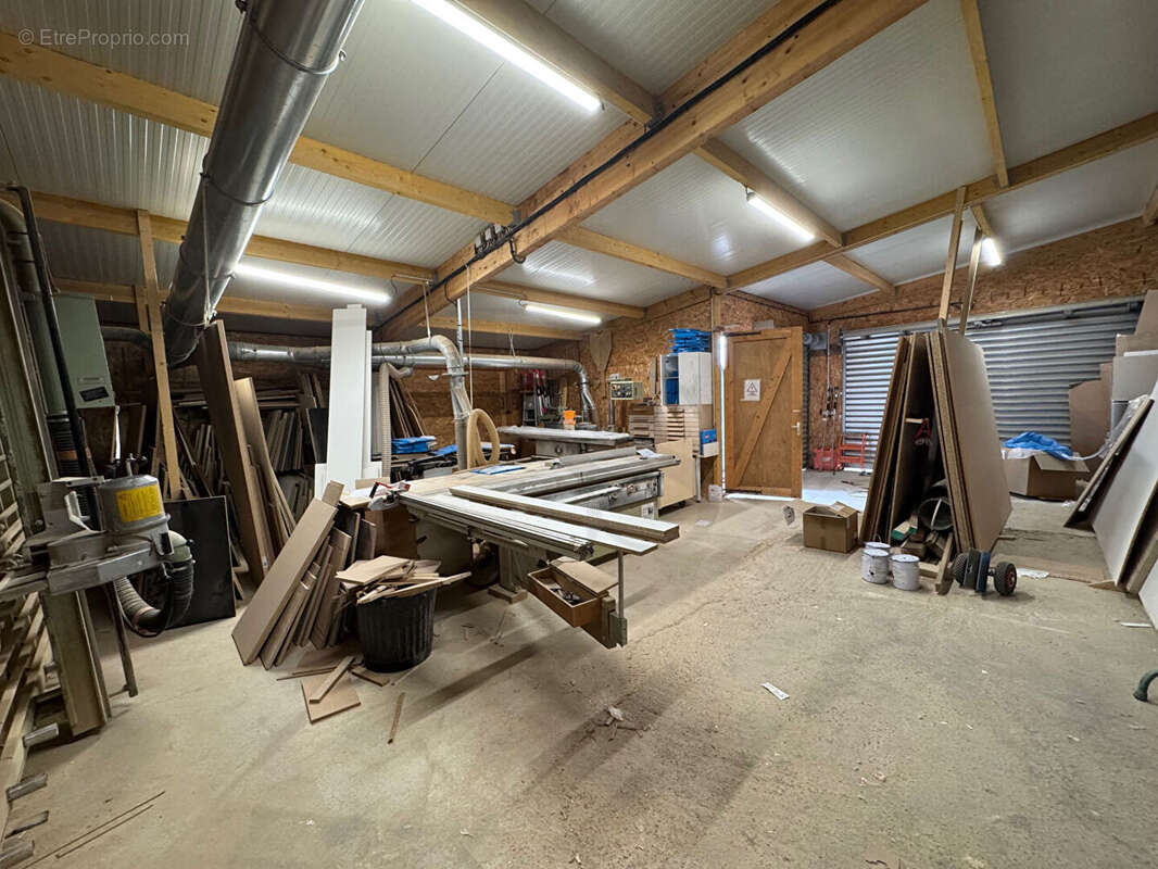 Commerce à ATHIS-DE-L&#039;ORNE