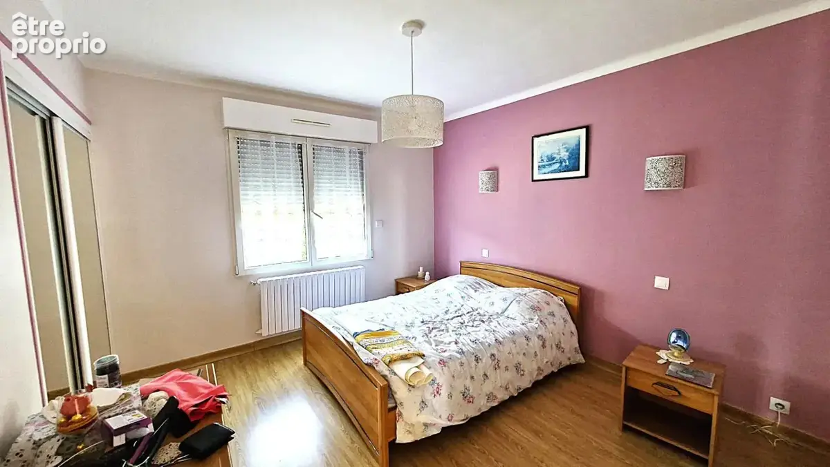 Maison traditionnelle avec garage et beau jardin clos - photo 9