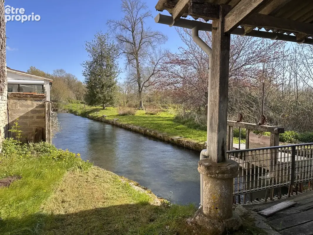 Maison 6 pièces 184 m² · à Saint-Pardoult · 184 m² · 267 500 €