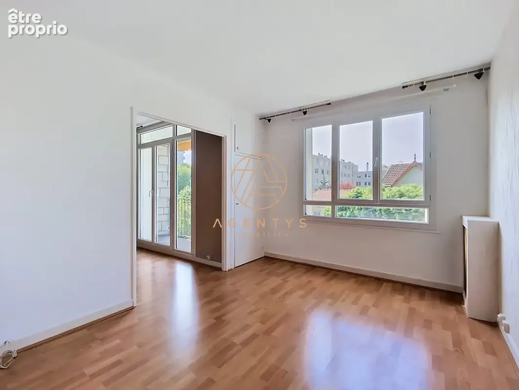 Appartement 4 pièces 70 m² à vendre à Joinville-Le-Pont (94340) - photo 2
