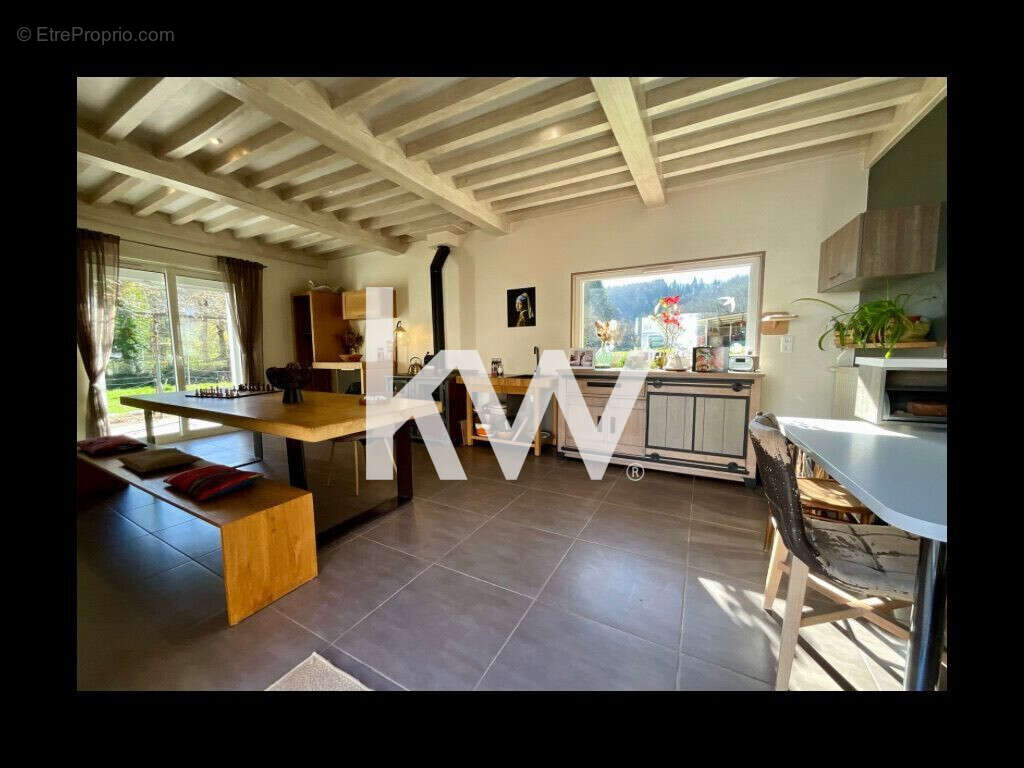 Maison à GREZOLLES