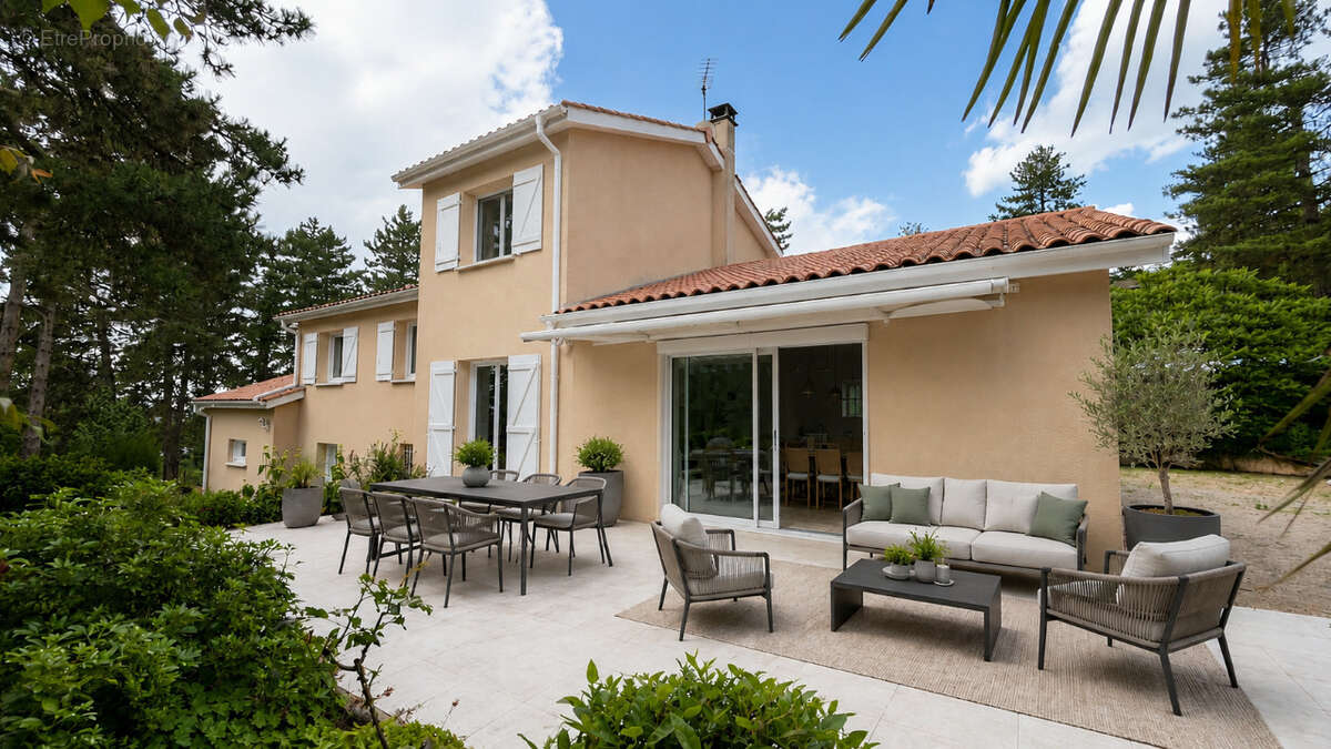 Maison à SALVIZINET
