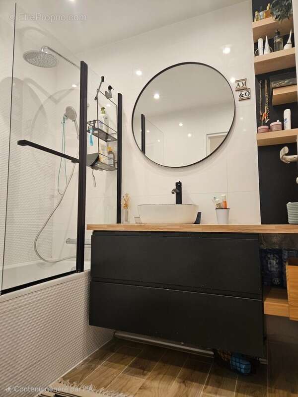 Appartement à PARIS-20E