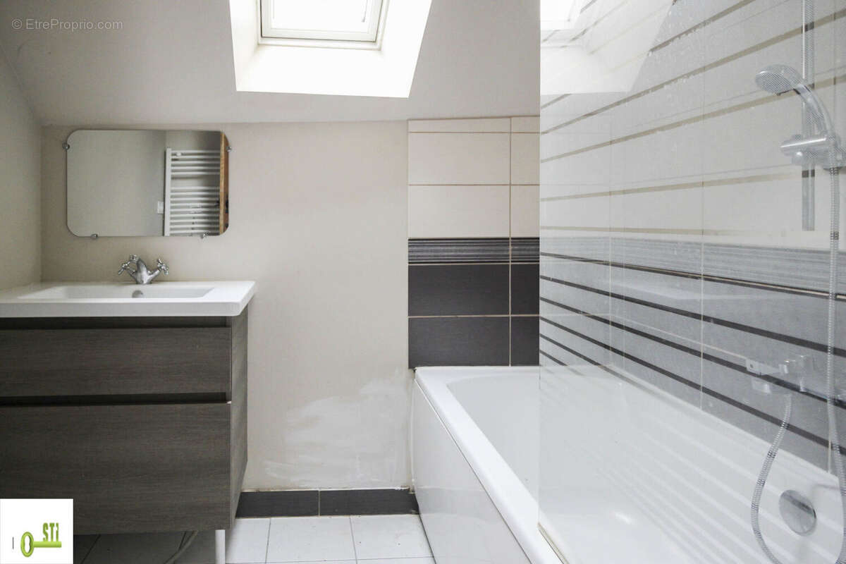 Photo 8 - Maison à LE CHARME