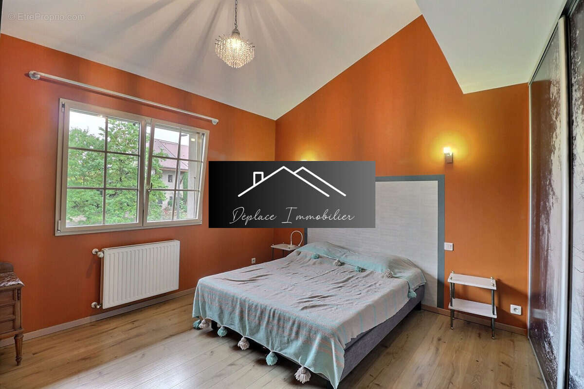 Appartement à PREVESSIN-MOENS