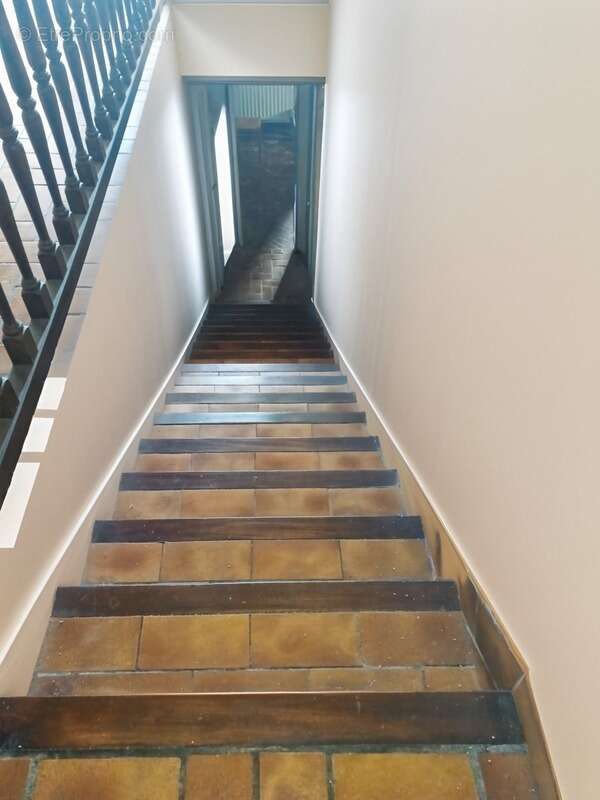 Maison à VOLLORE-VILLE