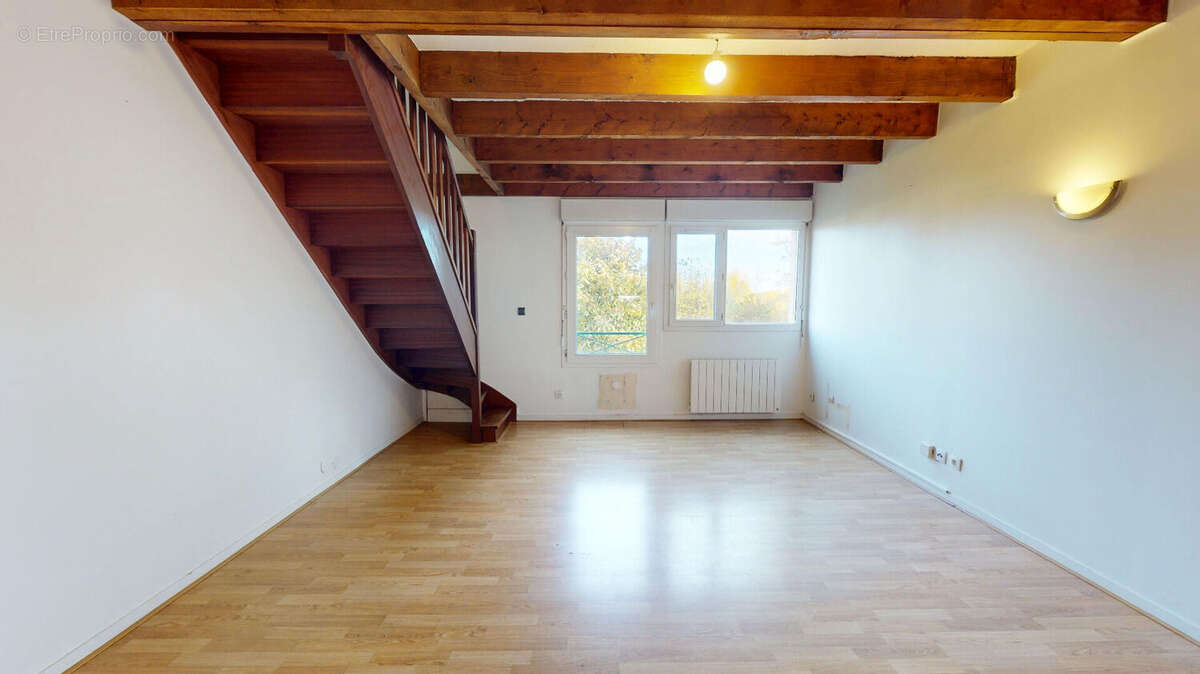 Appartement à LE PERRAY-EN-YVELINES