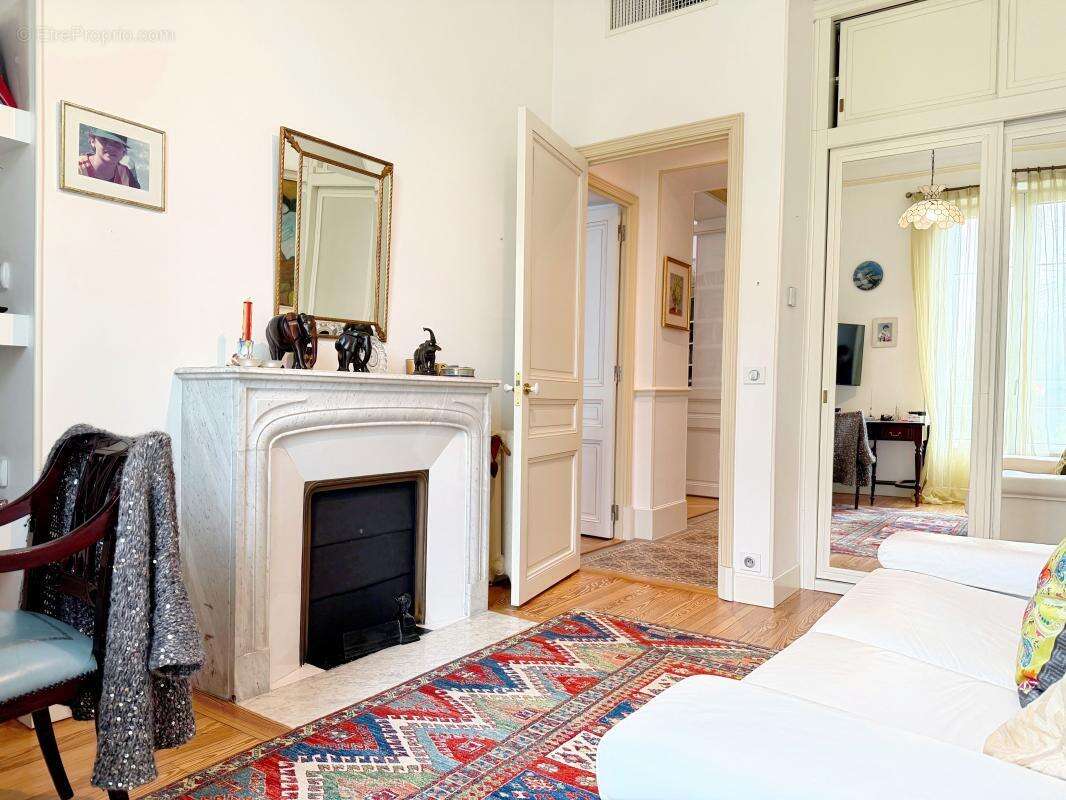 Appartement bourgeois 4P, 117 m², balcons, cave et garage – Cannes Carnot, gare à pied  - photo 10