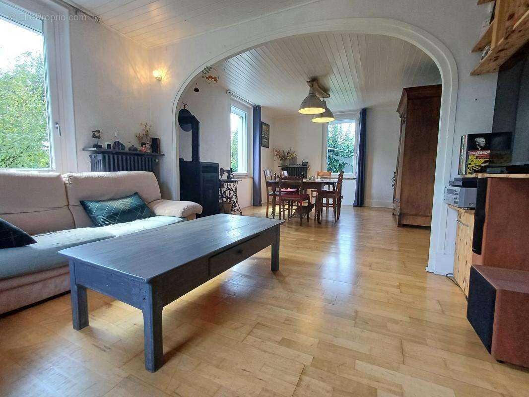 Maison à LES ECHELLES