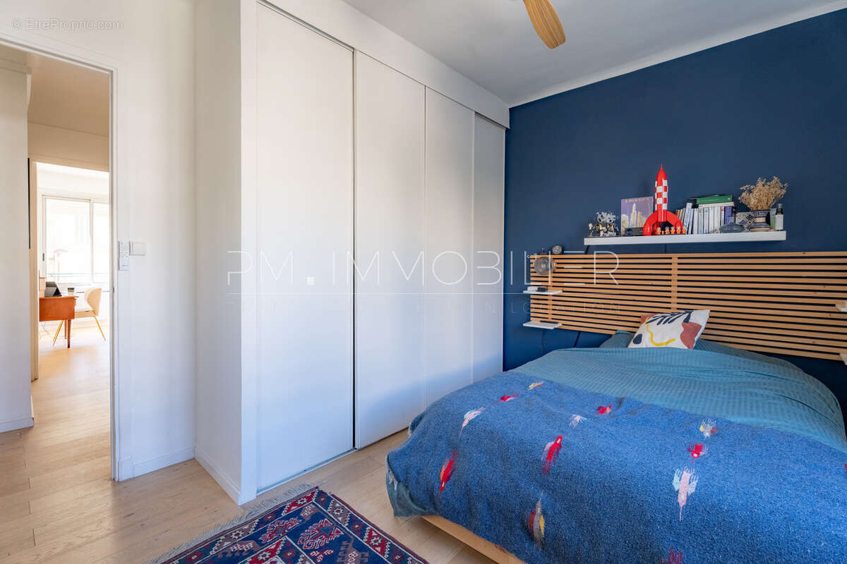 Appartement à MARSEILLE-6E
