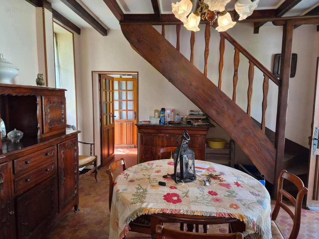Maison 101 m² à Lalizolle  - photo 8