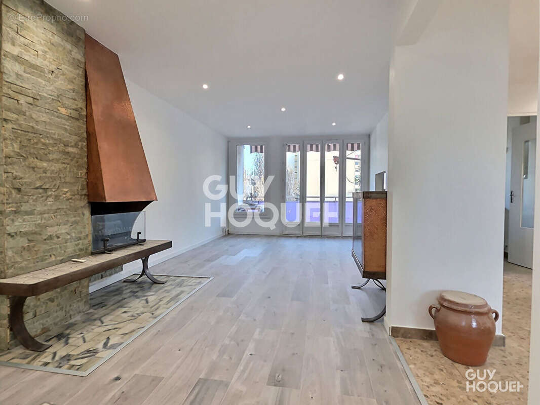 Appartement à MAISONS-ALFORT
