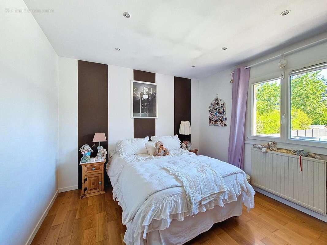 Photo 9 - Maison à CHARBONNIERES-LES-BAINS