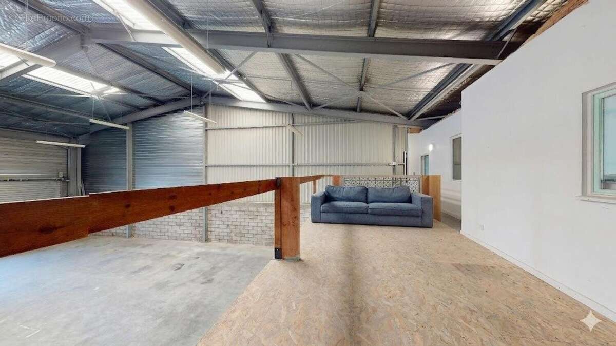 Photo 6 - Commerce à SAINT-JEAN-D'ILLAC