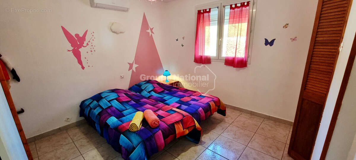 Villa de 238m² avec vue et  2 logements indépendants - photo 7