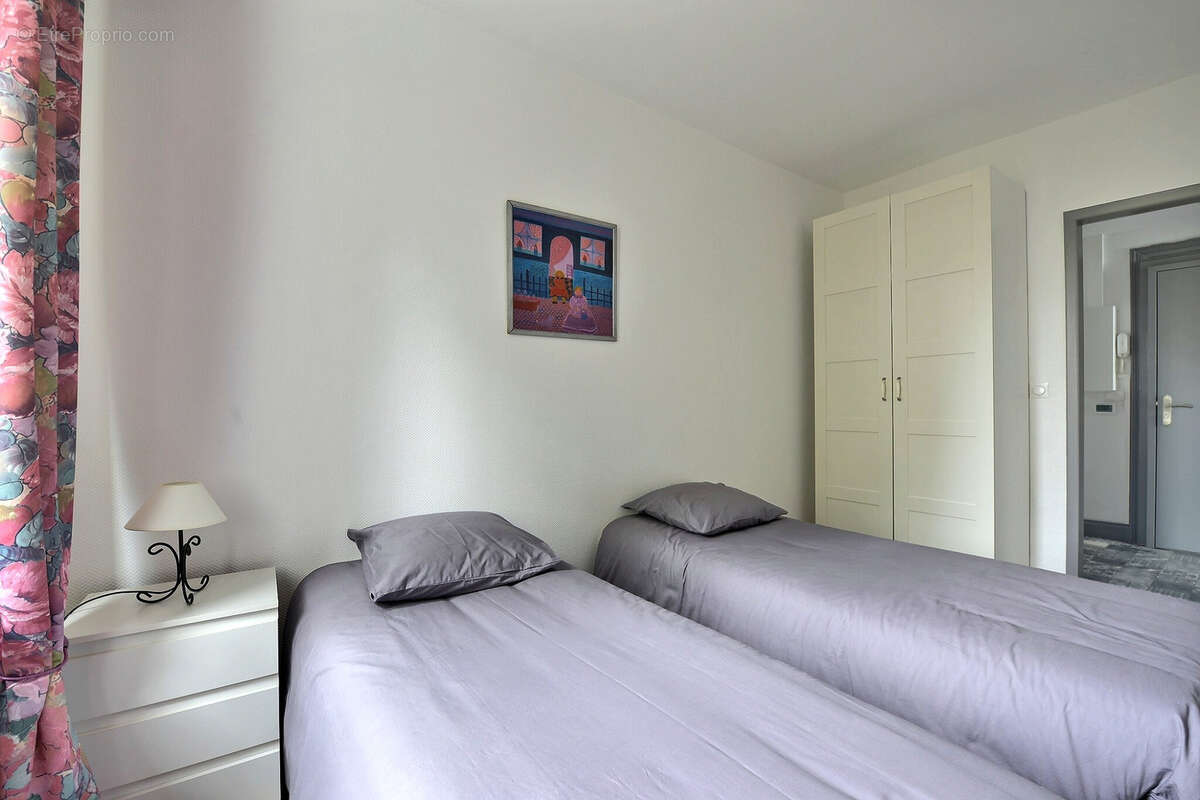 Local professionnel avec acquisition de l'immeuble de rapport  • 375 m2 • Rebberg de Riedisheim - photo 36