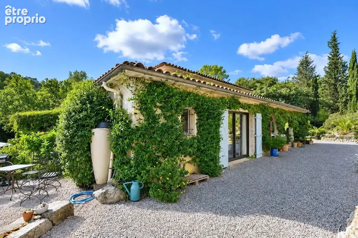 Tourrettes – Villa 220 m² avec piscine, studio indépendant et terrain de 5 840 m² - photo 26