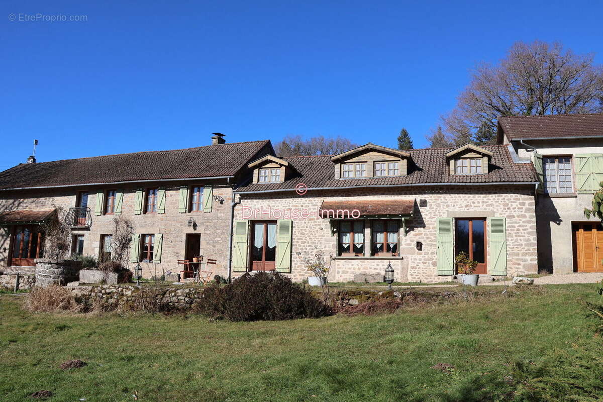 Maison à SAINT-LEGER-LA-MONTAGNE