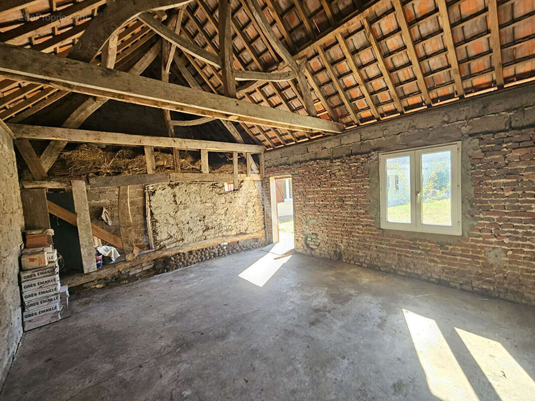 Maison à SAINT-QUENTIN-EN-TOURMONT