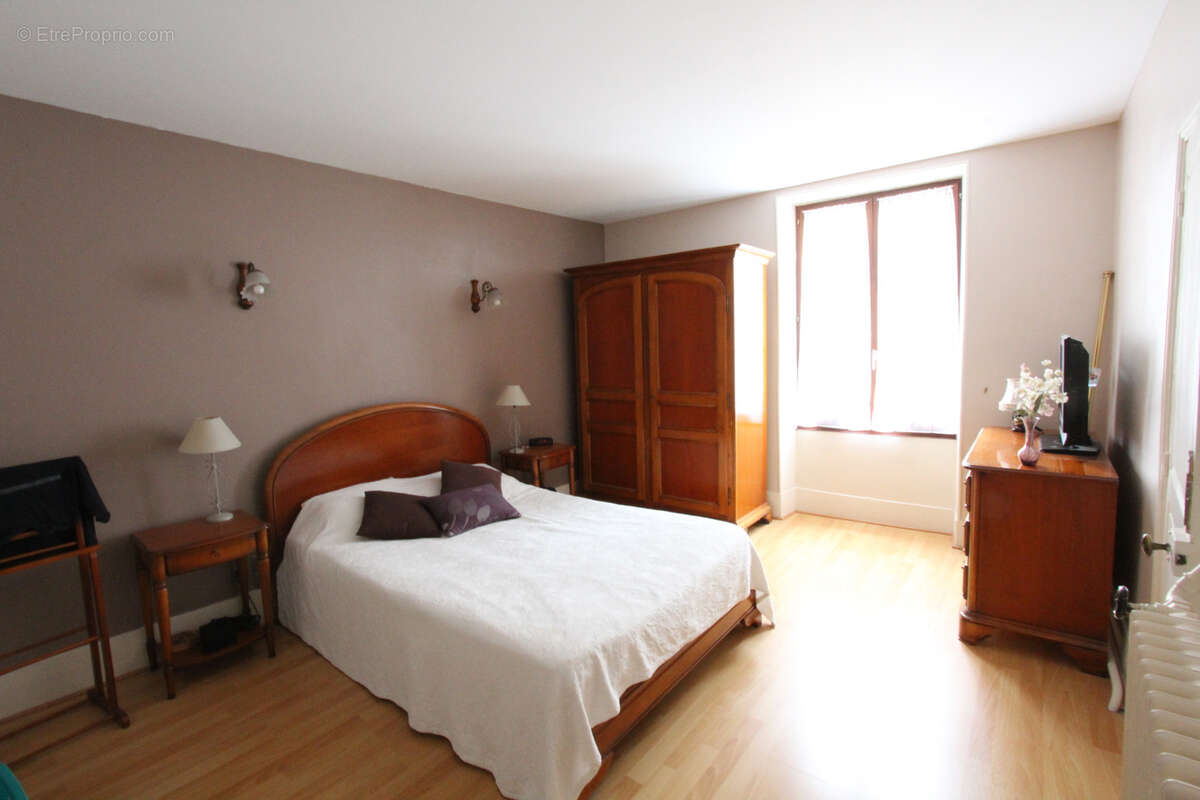 Maison à LA CHARITE-SUR-LOIRE