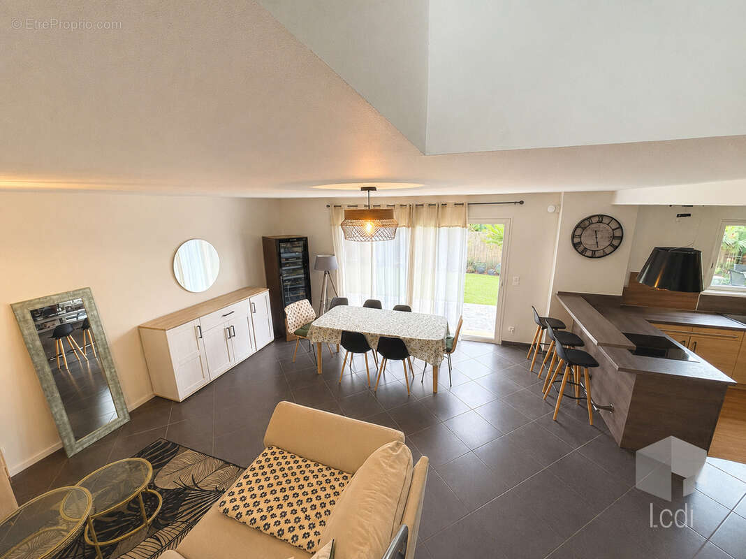 MONTELIMAR, maison de 110 m2 sur 2 niveaux - photo 3