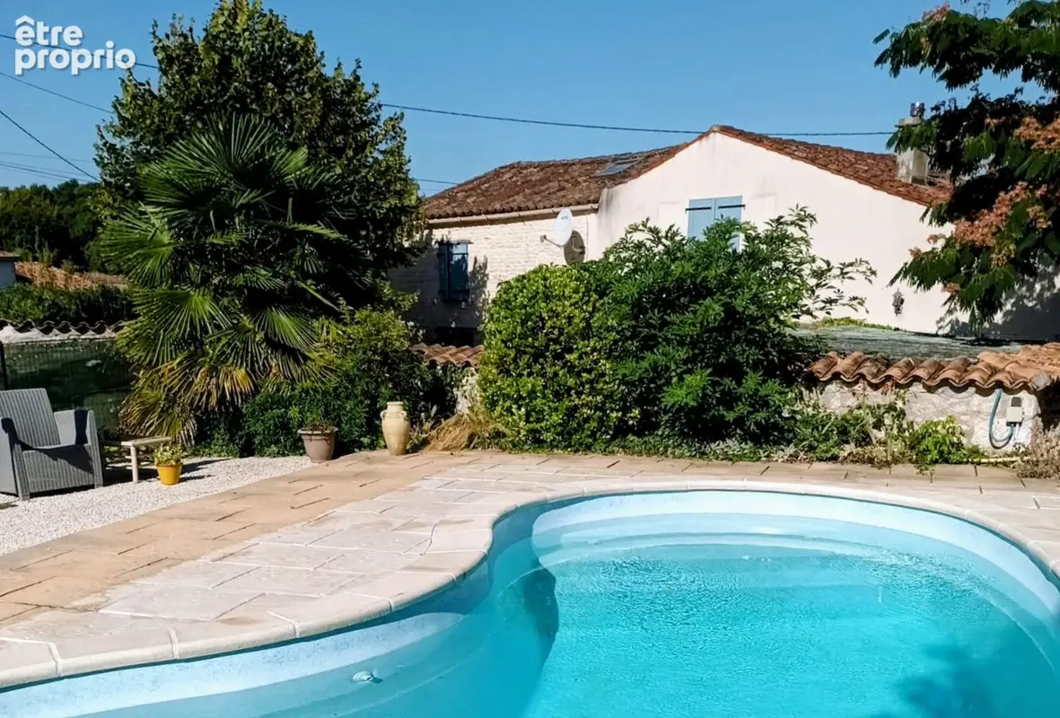 Charmante maison rénovée avec piscine, au calme, commerces à 5 km - photo 3