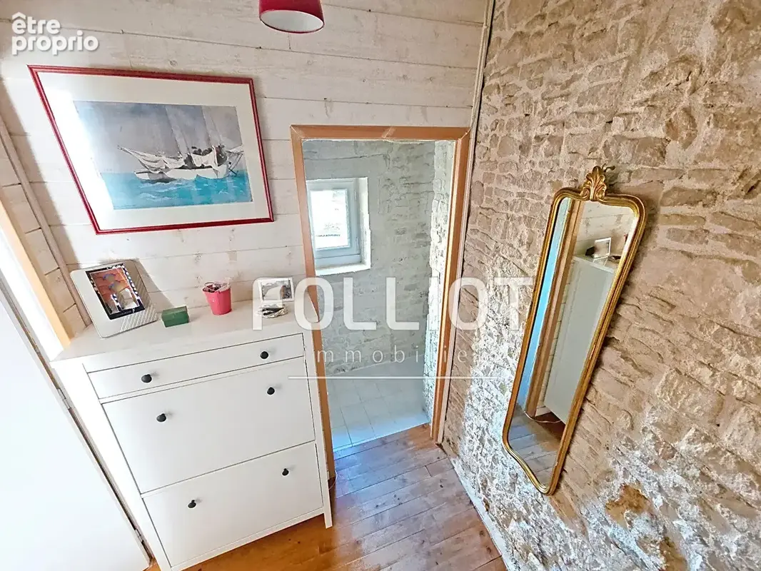 Maison en PIERRE de140 m²  de 7 pièces et 4 chambres avec un garage  àThaon - photo 14