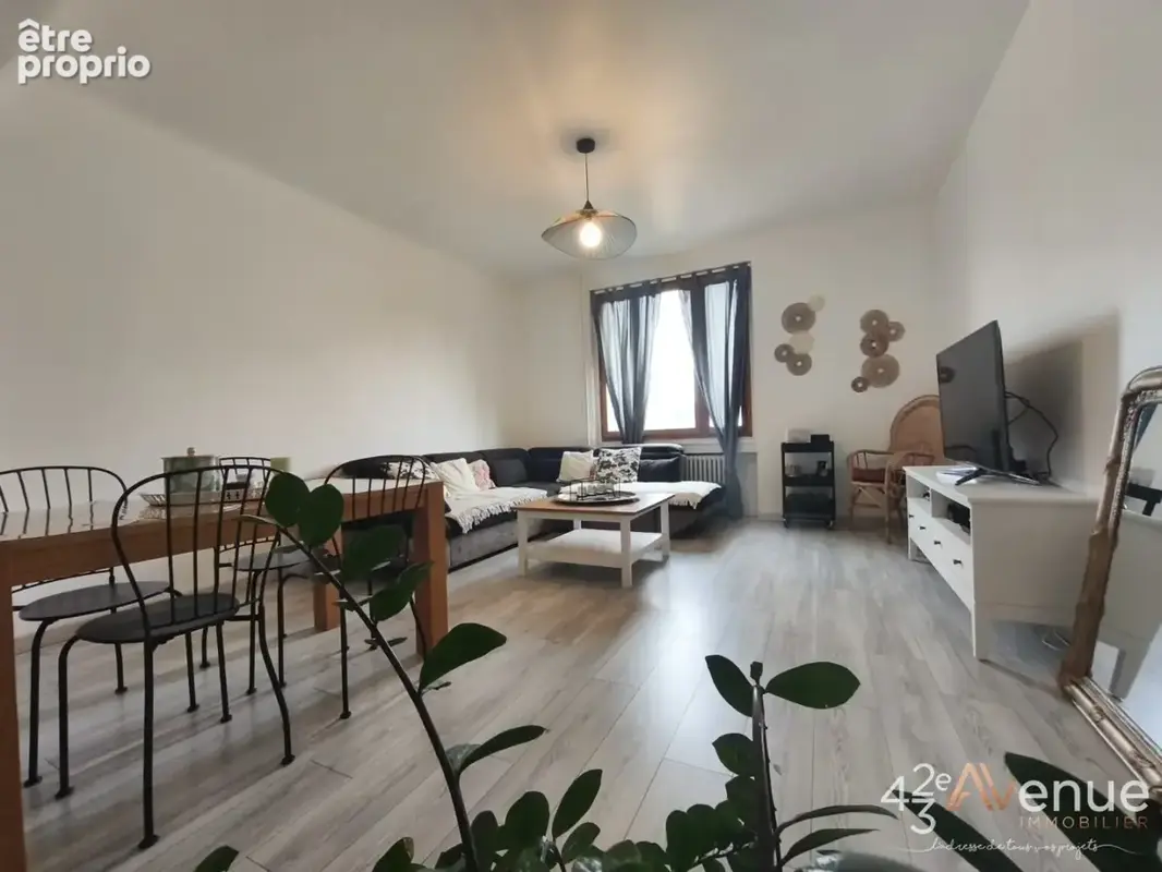 Appartement 4 pièces 97 m² à vendre à Saint-Etienne (42000) - photo 1