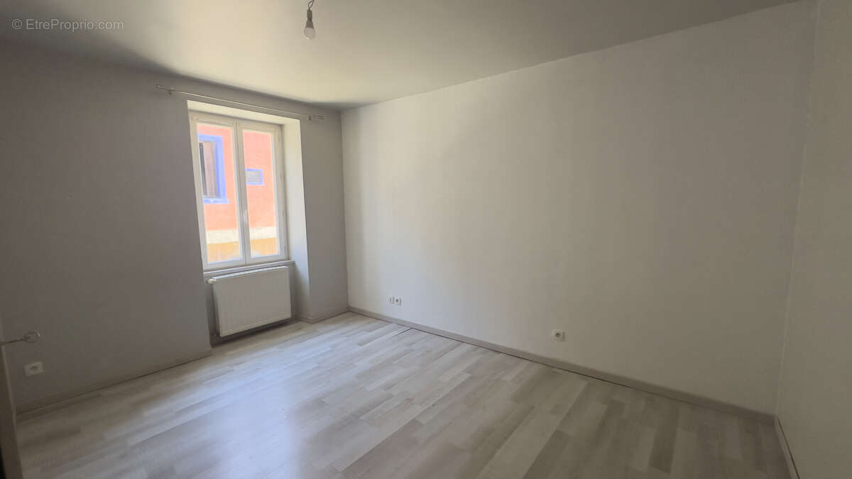 Appartement à CHABEUIL