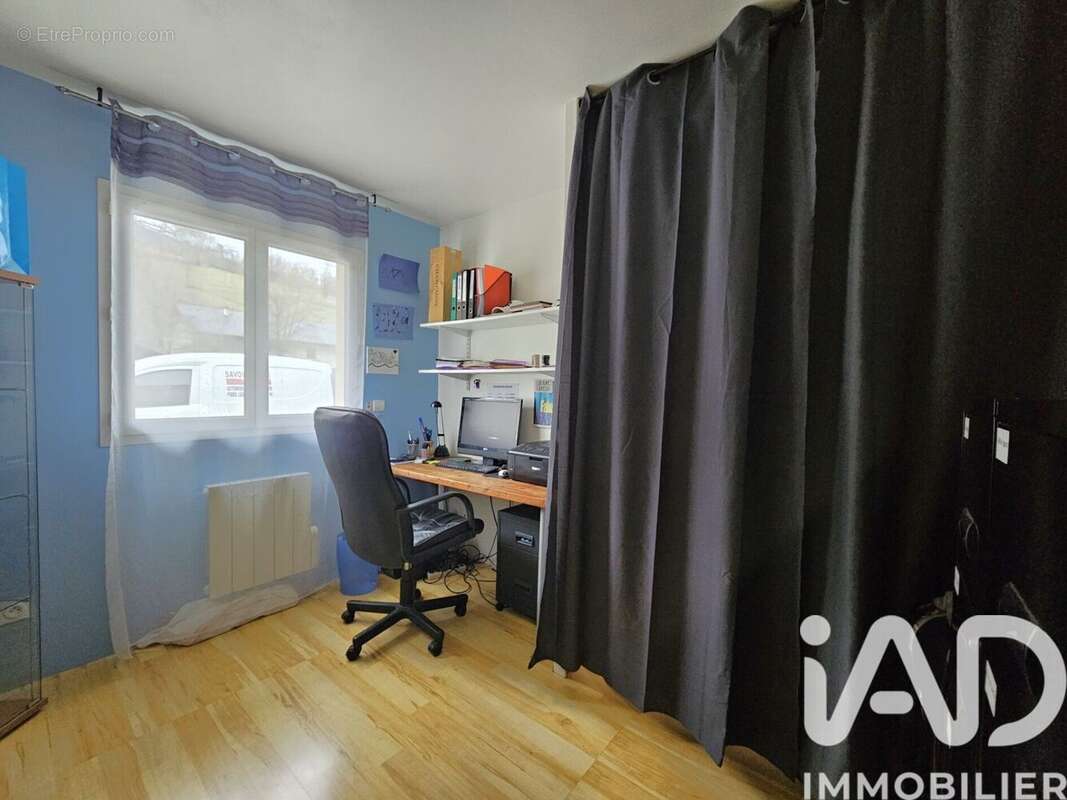 Maison 110 m² à Saint-Thibaud-De-Couz  - photo 8