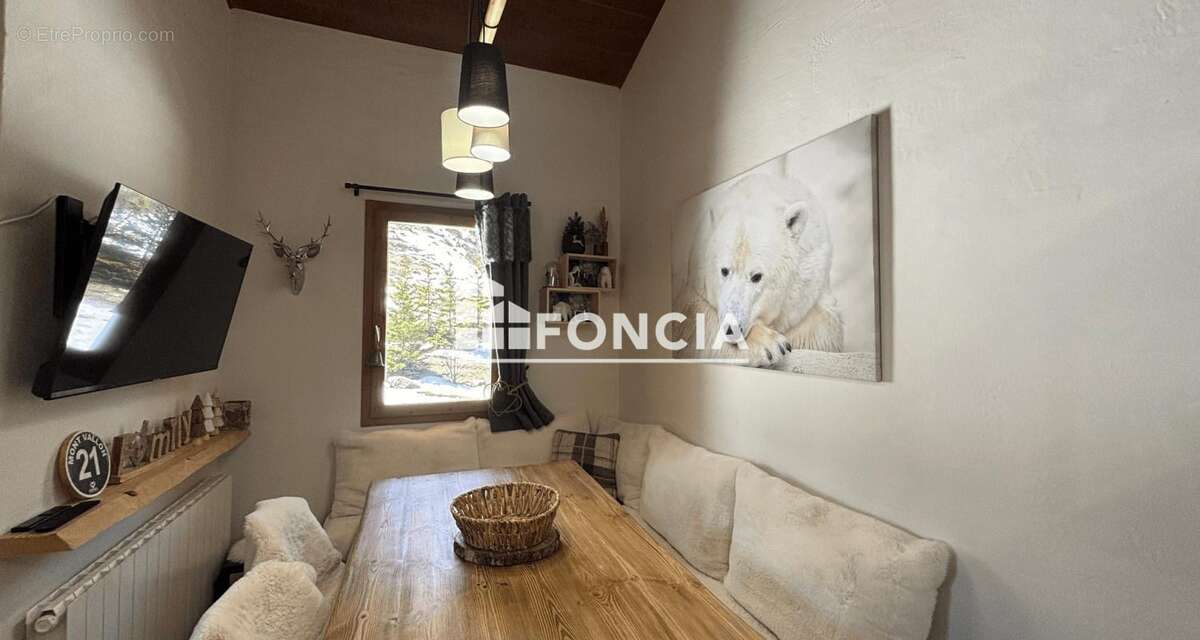 Appartement à LES ALLUES