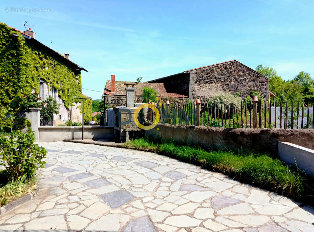 Maison à SAYAT