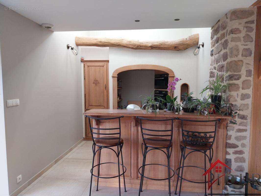 Maison à LA LANTERNE-ET-LES-ARMONTS