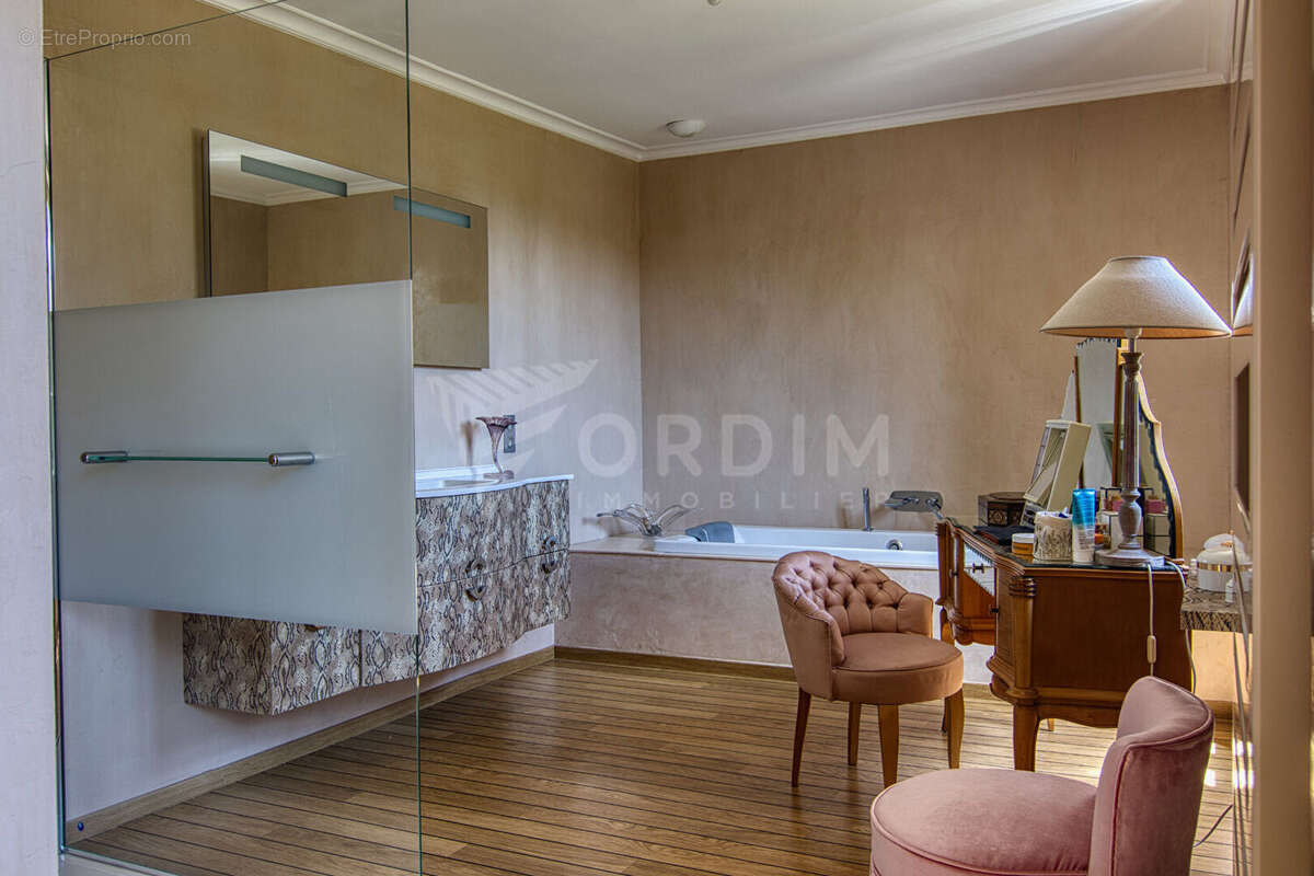 Hotel particulier d'exception au coeur d'un parc classe - photo 11