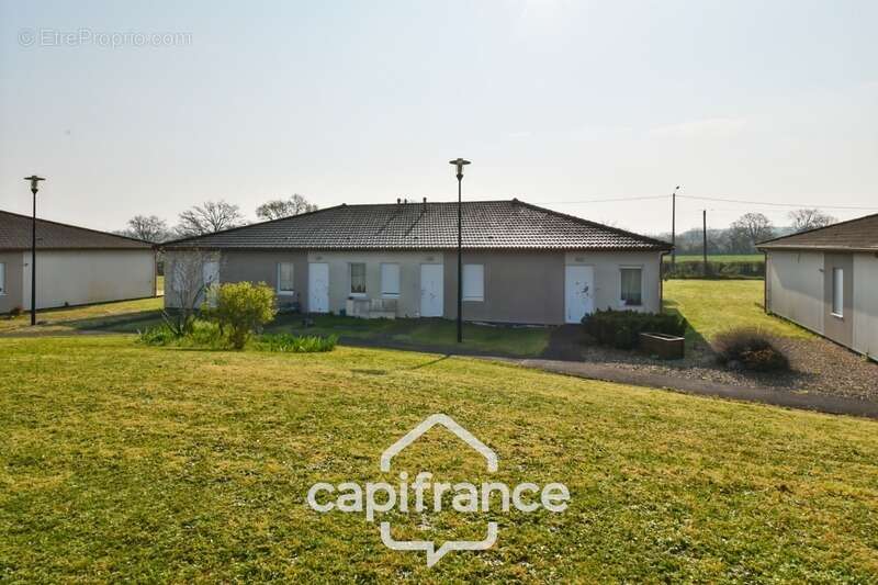 Maison à vendre 3 pièces LE CHATELET (18) - photo 2
