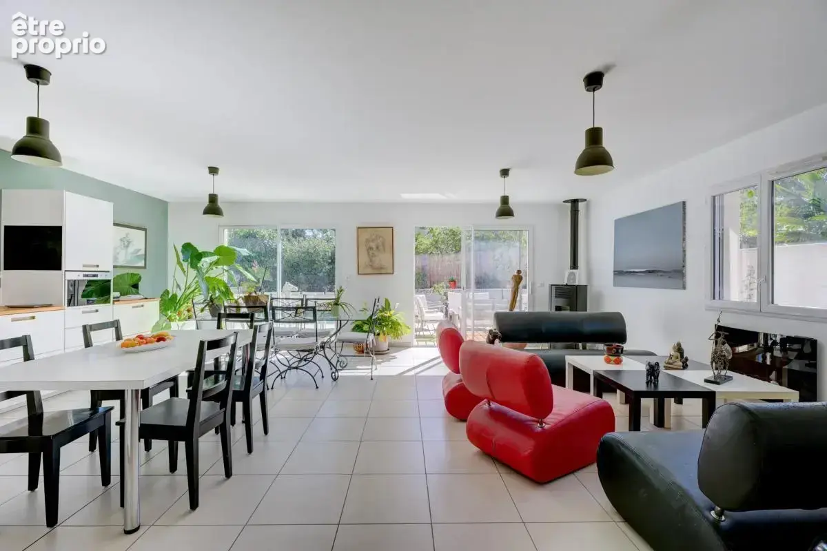 Maison de plain-pied 4 pièces 106 m² avec garage et piscine - photo 4