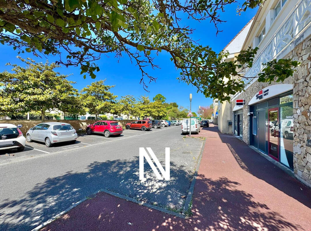 Parking à DOUVRES-LA-DELIVRANDE