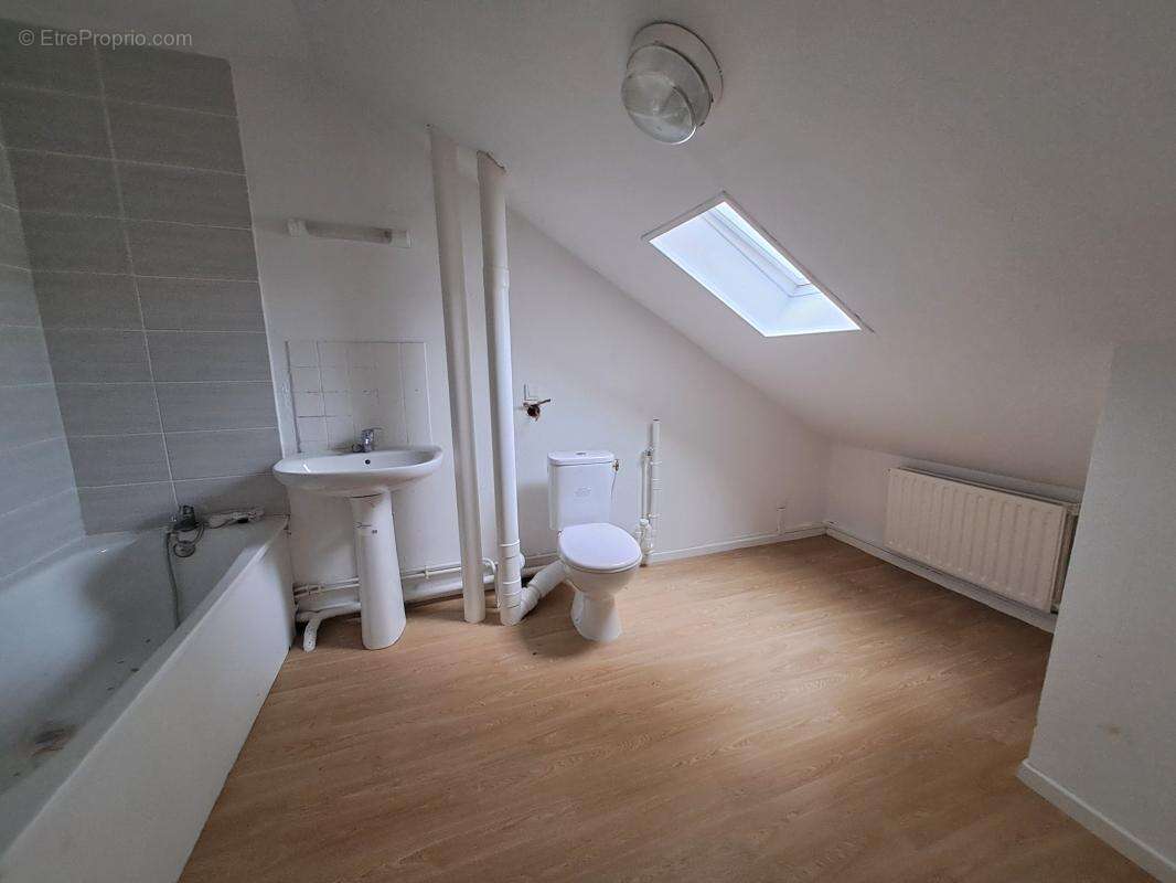 Maison à BRUAY-LA-BUISSIERE