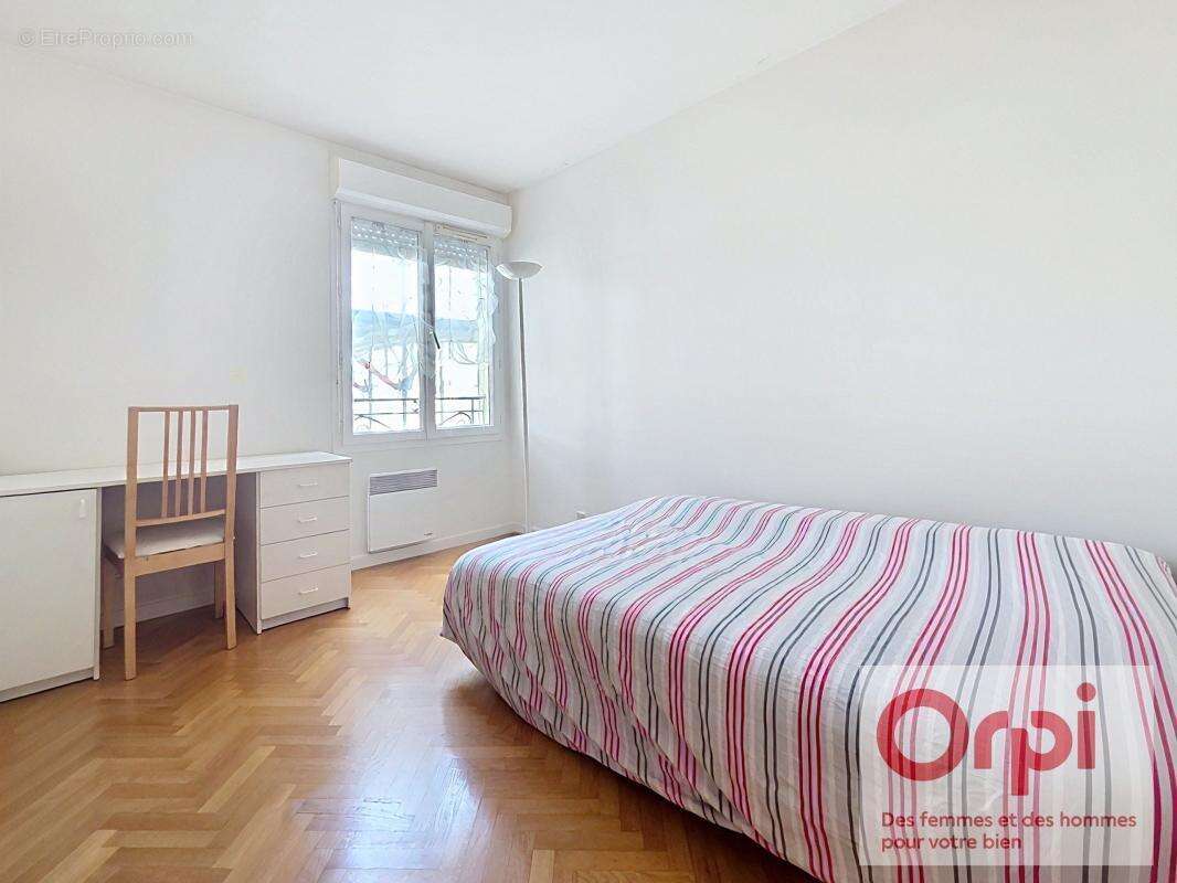 Appartement à ISSY-LES-MOULINEAUX