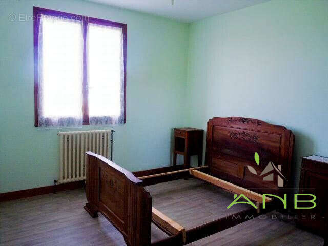 Maison 130 m² à Varaignes  - photo 9