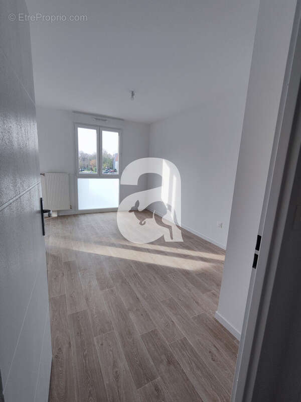 Appartement à VILLENEUVE-SAINT-GERMAIN